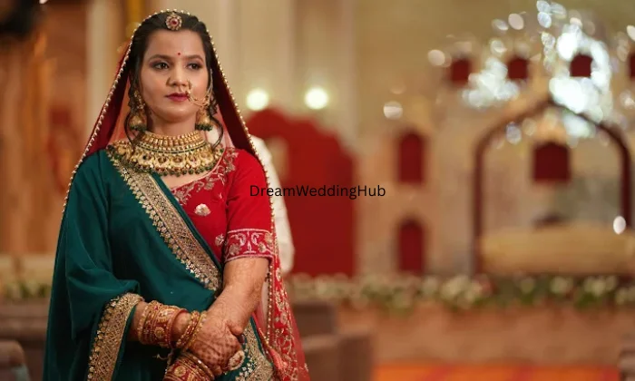 Magic Mirror Unisex Salon